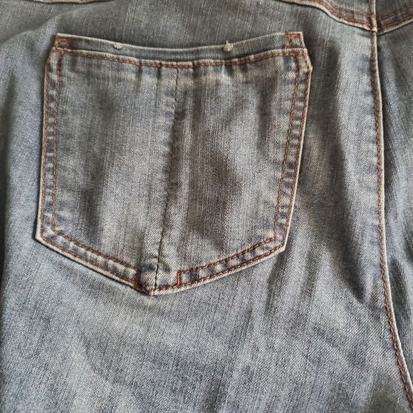 Democracy, Mid Rise Absoltion Women's Blue Jeans, Size 14 - Picture 7 of 7